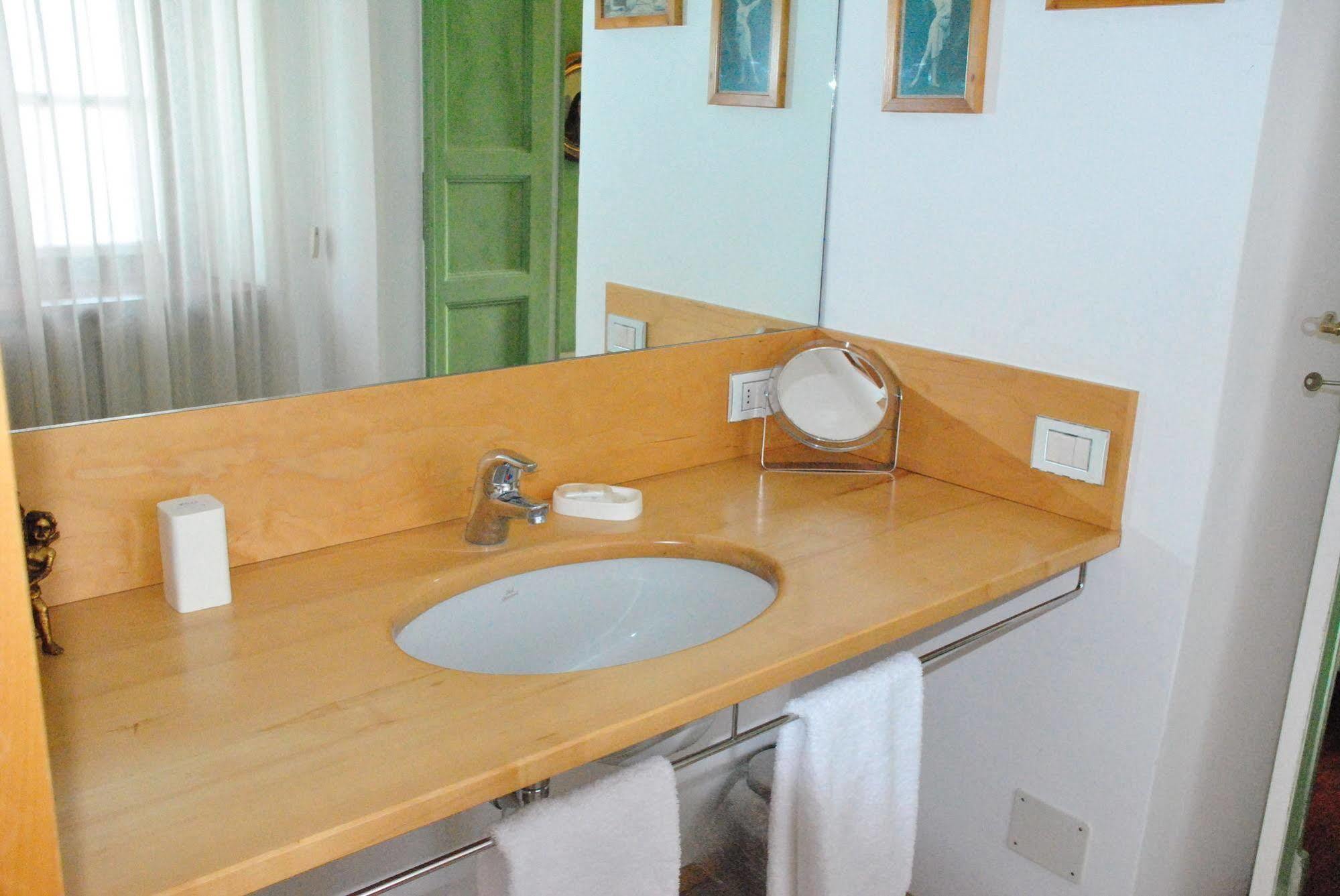 מלון אסטי Casa Dei Frati מראה חיצוני תמונה
