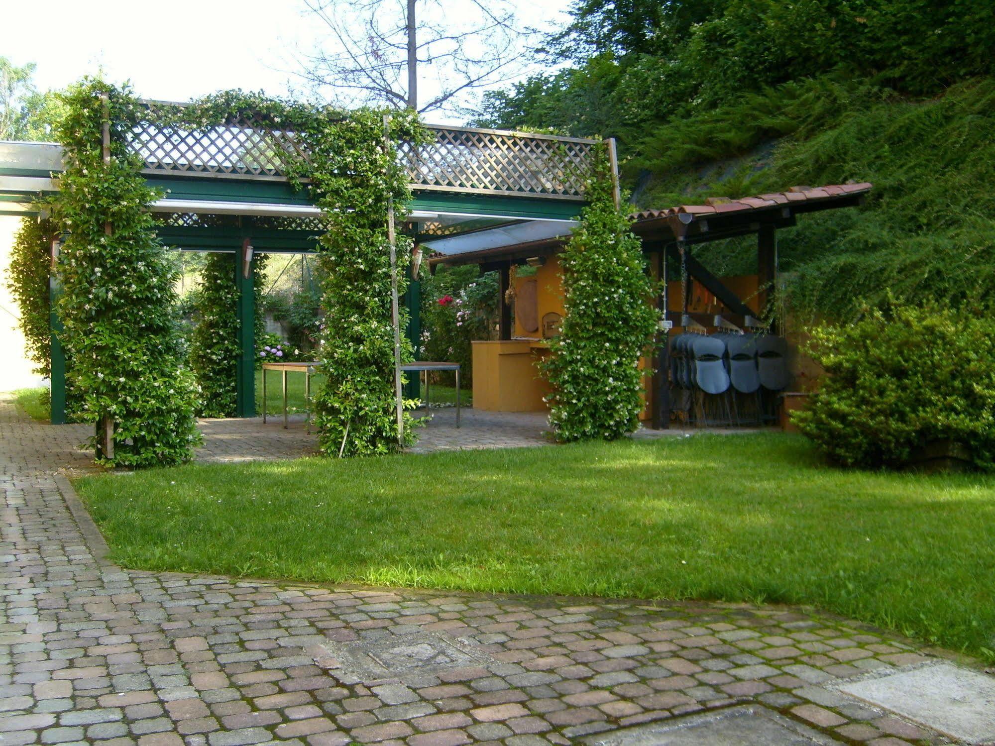 מלון אסטי Casa Dei Frati מראה חיצוני תמונה